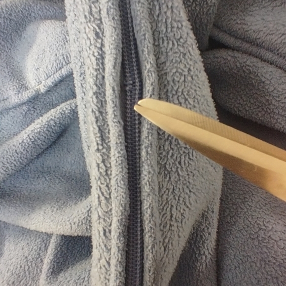 L.L. Bean Light Blue Zip Fleece Robe with Pockets Large Petite - Picture 4 of 9